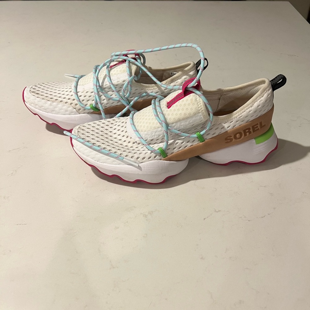 Sorel tennis shoes